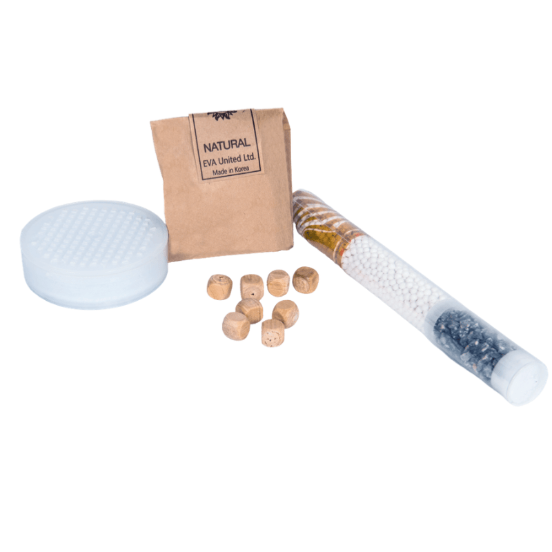 Cette recharge pour le pommeau de douche EVA contient : 1 cartouche de filtration 1 cartouche en mousse de perlon 1 sachet de billes de cèdres d'Hinoki Le pommeau de douche EVA permet de filtrer et de purifier les substances potentiellement nocives dans l'eau du robinet. Les billes d'Aubier de cèdre d'Hinoki apportent …